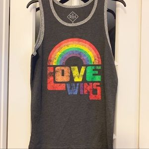 Well Worn Los Angeles Love Wins Pride Tank NWOT